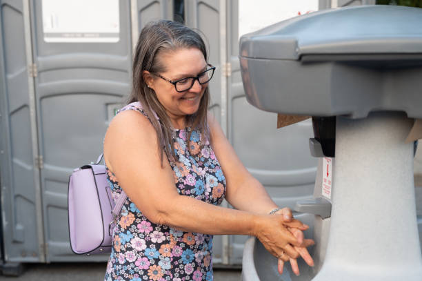 Best Portable restroom solutions  in Quincy, FL